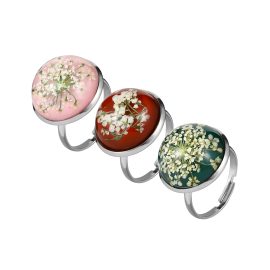 Vintage round handmade resin ring with pressed flower