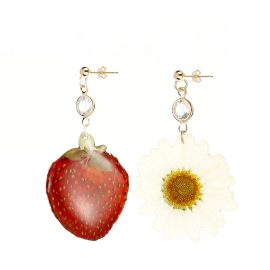 Resin Real Flower White Daisy Strawberry Earrings