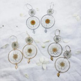 Chinese round white daisy earrings