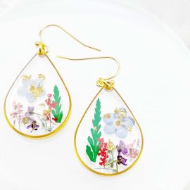 Tear drop small size forget me not resin earrings