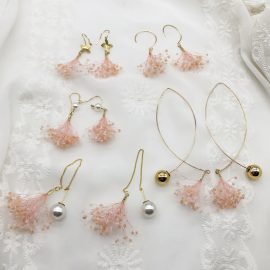 Pink dry baby’s breath long earrings