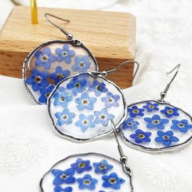 Wholesale forget me not cheap resin flower earrings