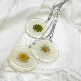 Big size handmade round resin daisy necklace