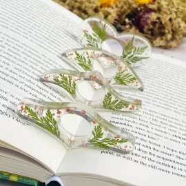 Wildflower clear arylic new dried flower resin bookmark for women