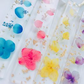 Trendy factory low price real resin flower bookmark