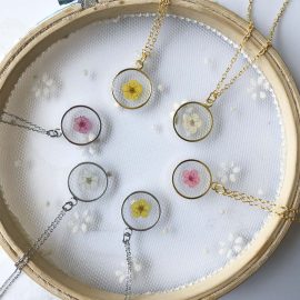 Natutal forget me not flower resin epoxy necklace for women