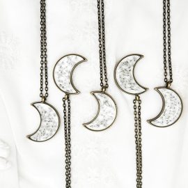 Moon shape necklace custom resin floral necklaces for women