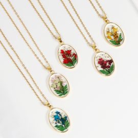 Handmade csrystal pressed flower pendant women necklace